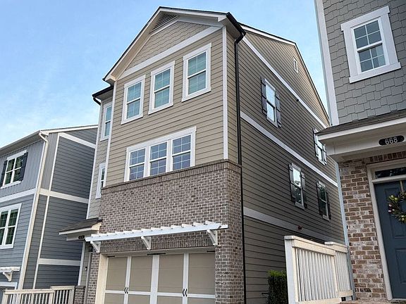 2nd image of 674 Crosshaven Dr