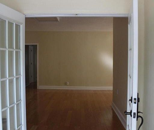 5th image of 1745 Smith St