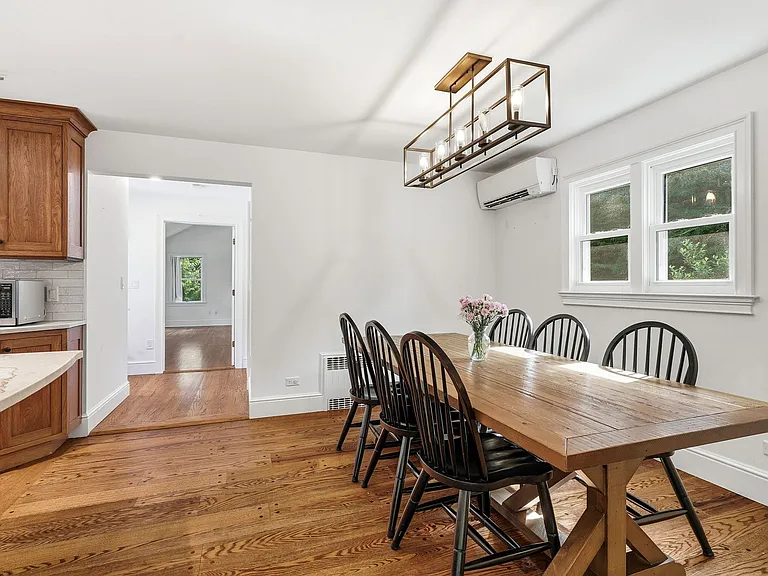 119 Mustato Rd — Photo 2