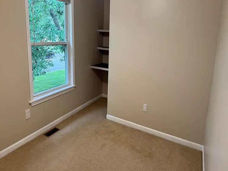 3379 Crooks Rd — Photo 10