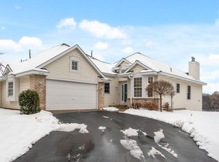 16145 Crystal Hills Dr, Lakeville, MN 55044