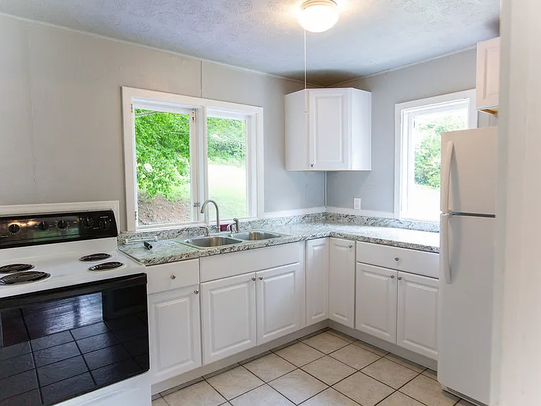 155 Wade Ln #155 — Photo 3