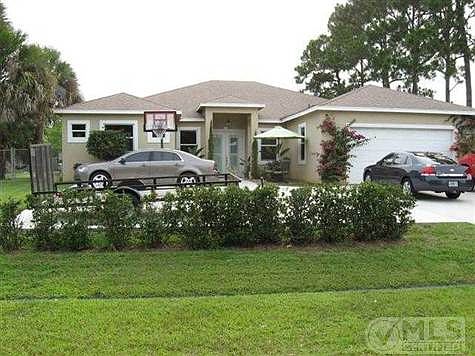 2nd image of 3746 SW Savona Blvd