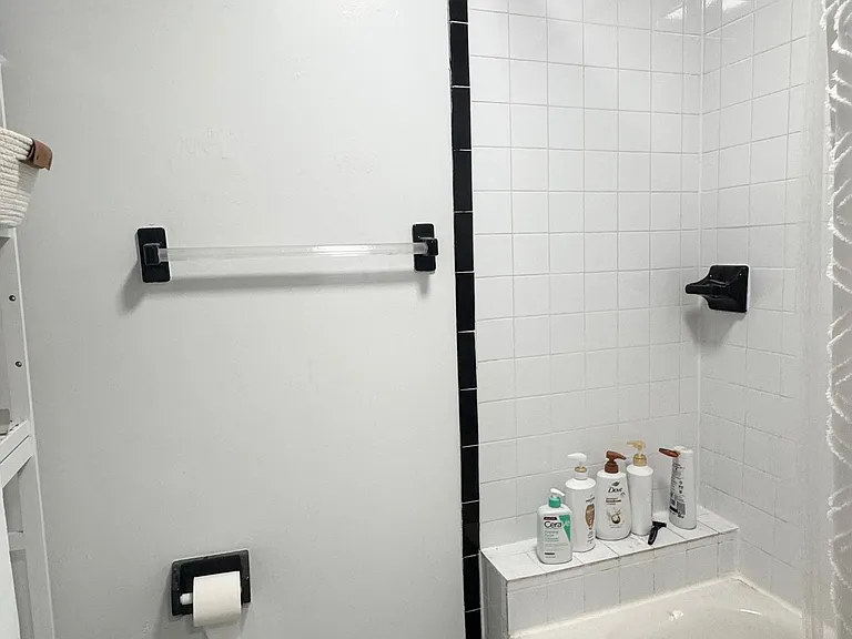 325 E 21st St #2 — Photo 7