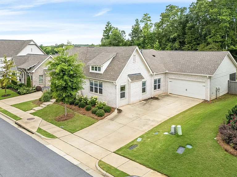 826 Clear Spring Dr — Photo 21