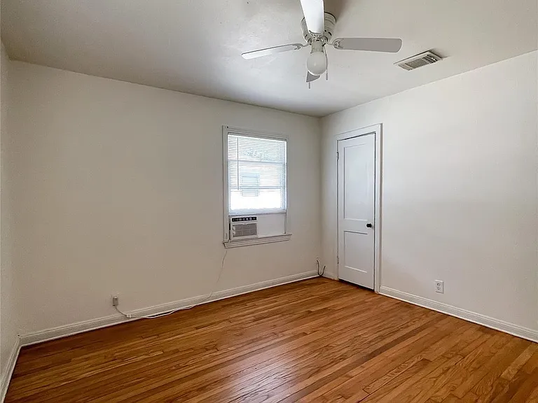 1241 Chevy Chase Dr — Photo 8