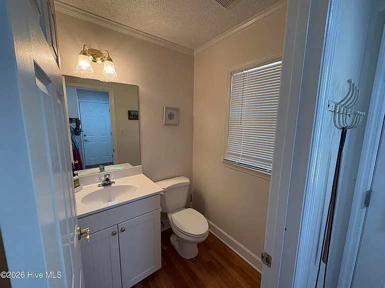 901 Firefly Ct — Photo 28