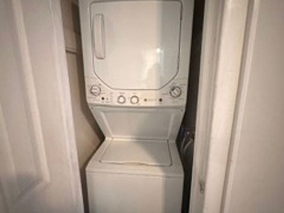 3rd image of 4826-30 Walnut St Floor 4828-1