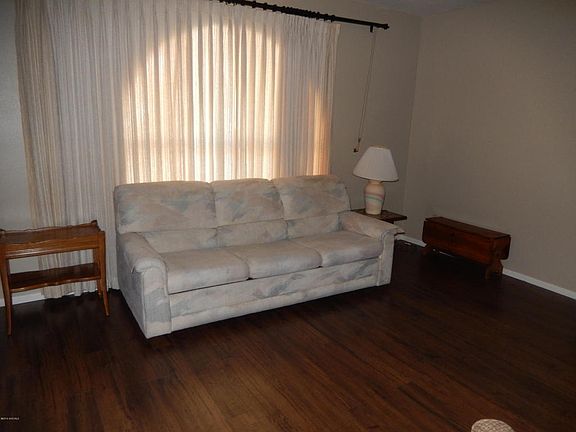 3rd image of 221 W Calle McCleary