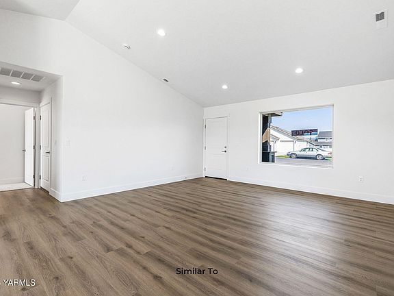 3rd image of 1609 Parkwood Ct Lot 323