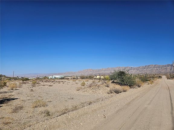4th image of 455 W Detrital Drive