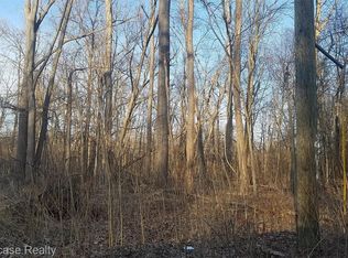 5 Benstein Rd, Commerce Township, MI