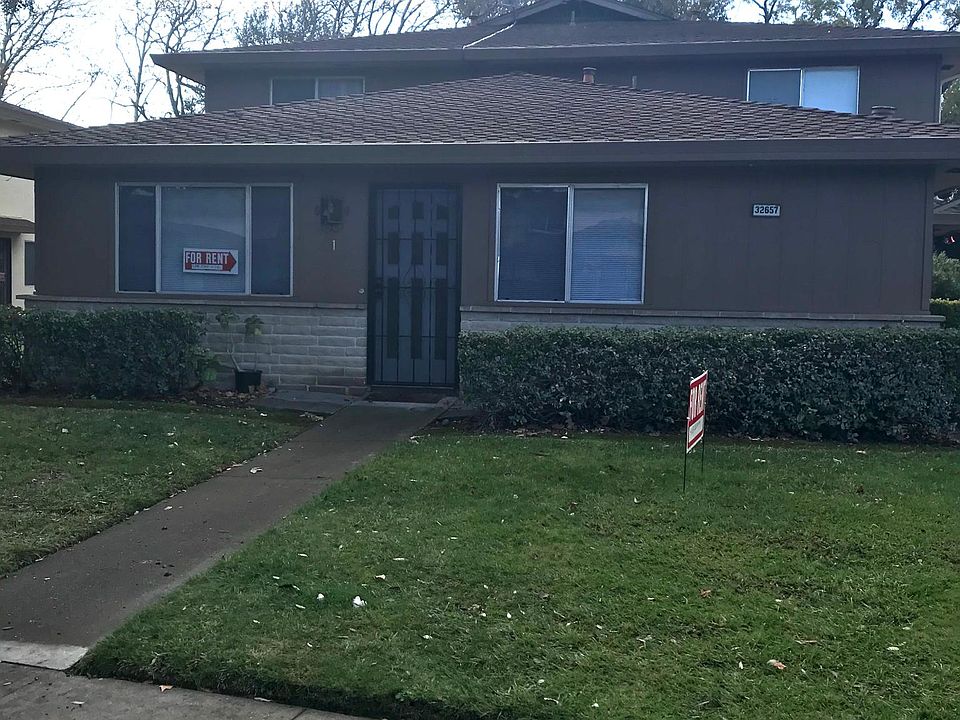1st image of 32657 Brenda Way APT 1