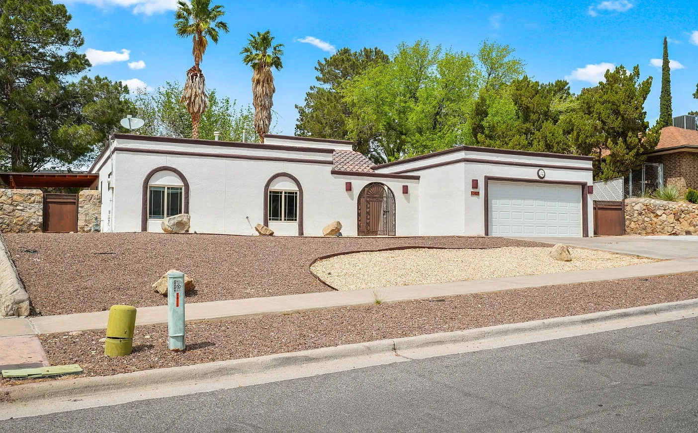 6625 Tarascas Dr — Photo 3
