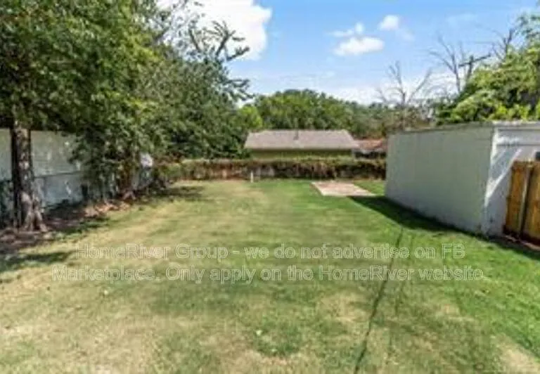 115 S Knoxville Ave — Photo 23