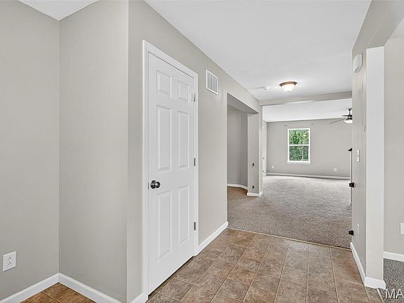 3rd image of 9421 Marbarry Dr