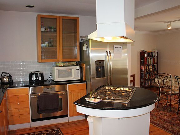 3rd image of 58 Buell Ln