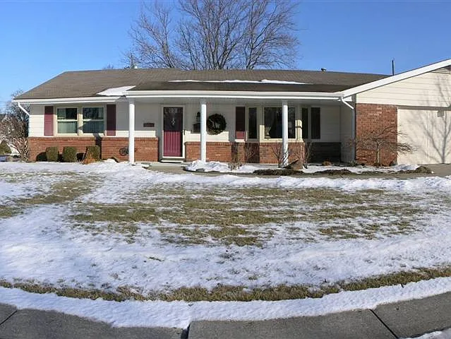 2827 Hazelwood Ave photo 1