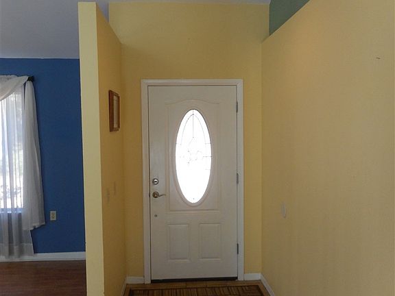 3rd image of 1073 Winterhawk Dr
