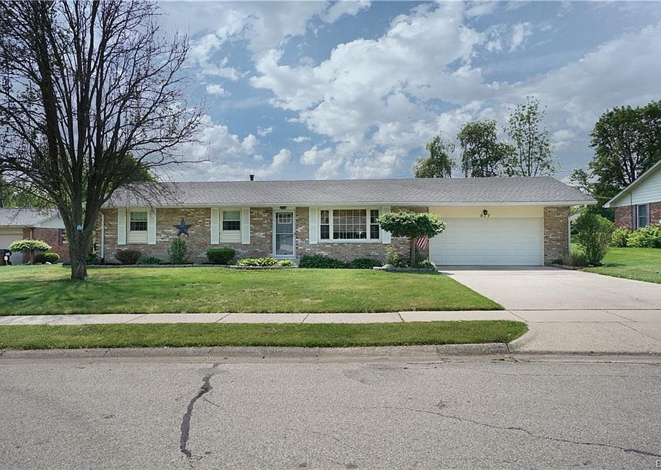 1st image of 677 Robindale Dr