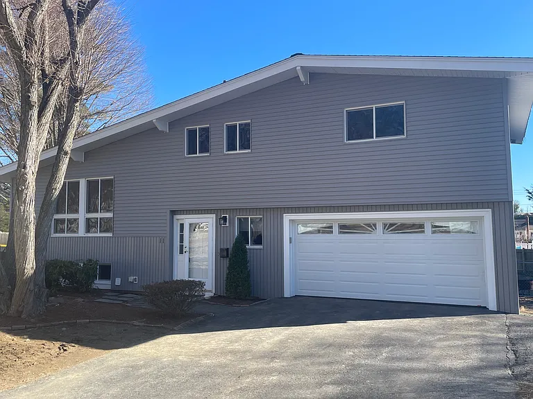 11 Debra Ln — Photo 1