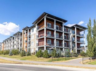 40 NE Walgrove Walk SE #112, Calgary, AB T2X5A2