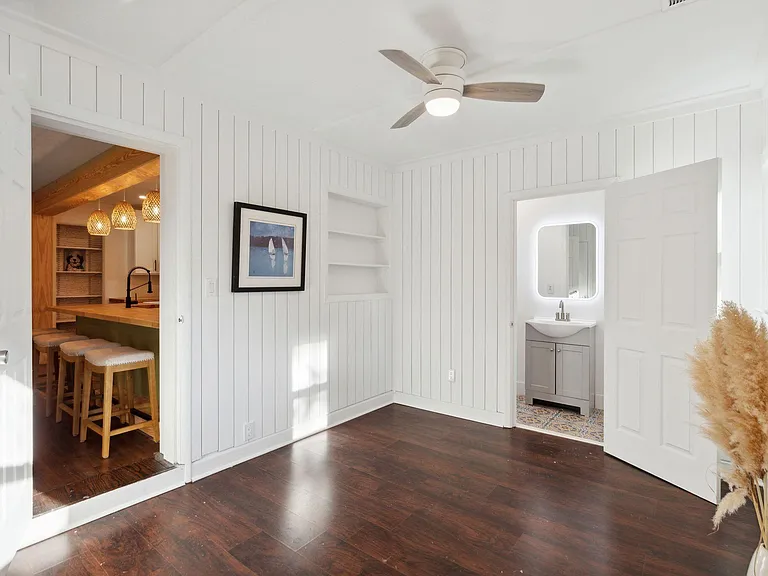 1661 Hunley Ave — Photo 22