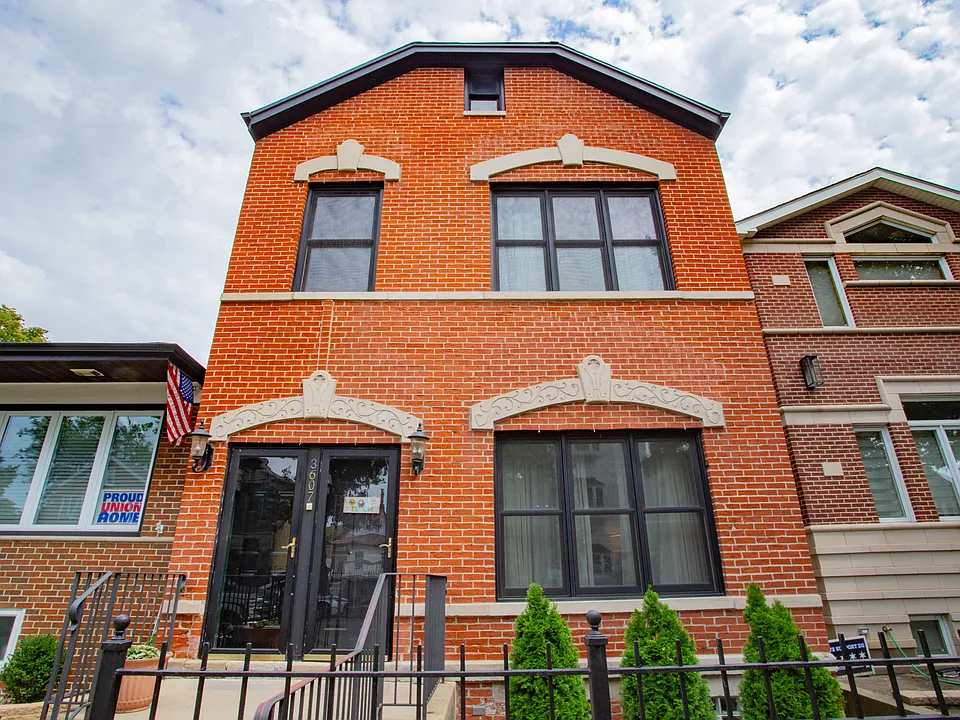 3607 S Emerald Ave #1