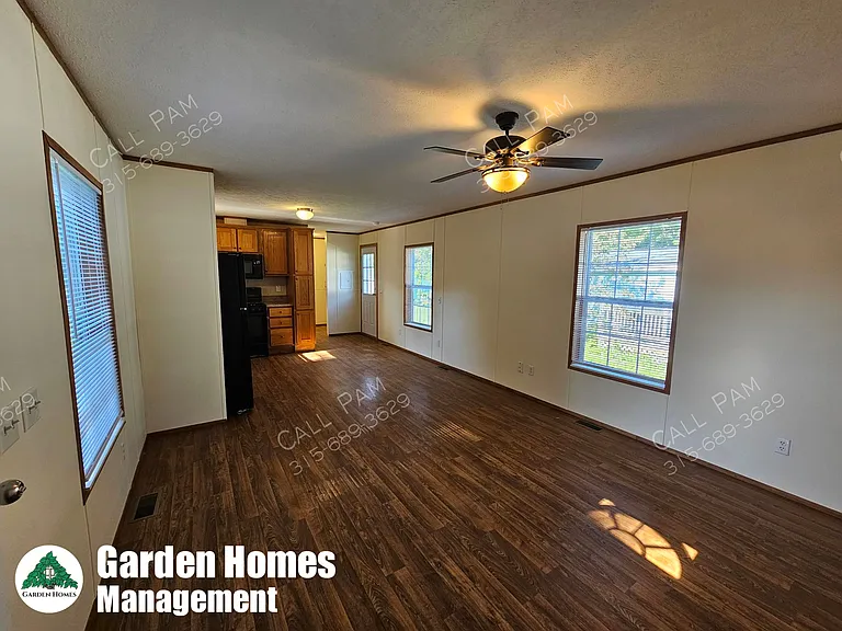 16 Woodside Ln — Photo 4