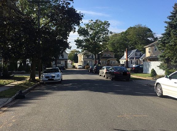 4th image of 528 Kent Pl