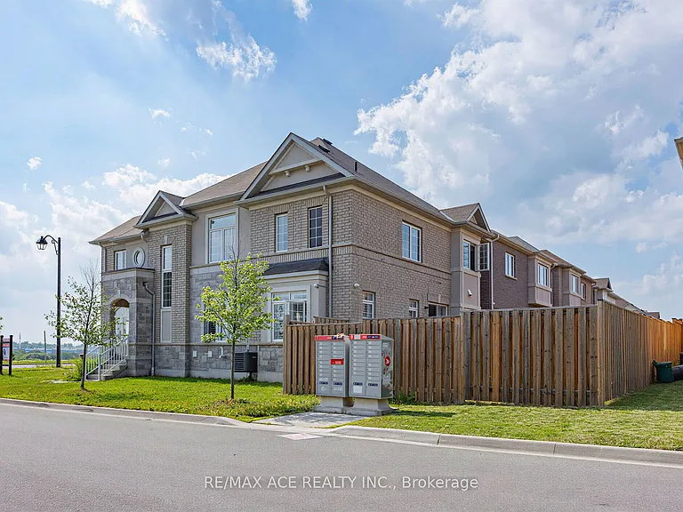 35 Turnerbury Ave — Photo 25