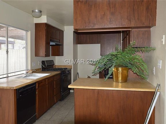 4th image of 6138 Meadowgrass Ln #0