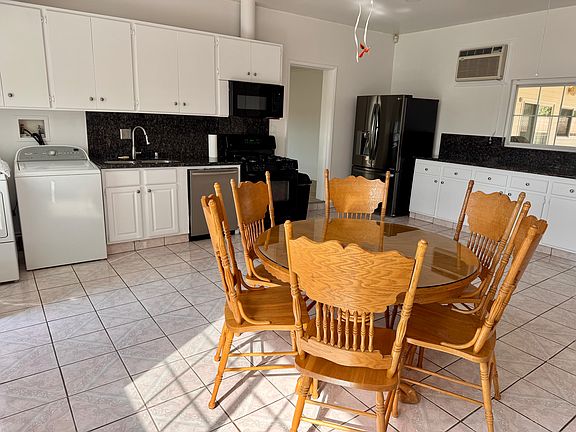 All appliances included