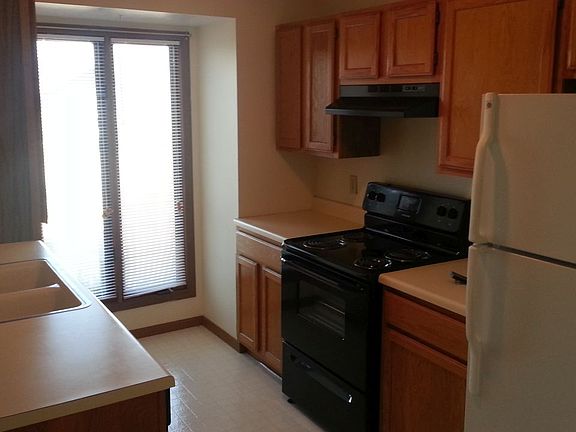 3rd image of 4116 S Miranda Ct