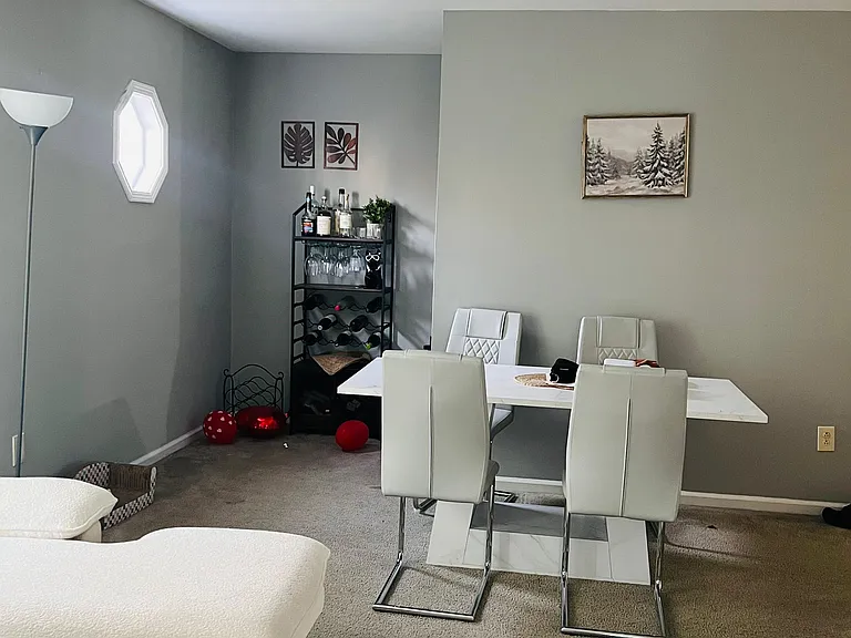 208 Poplar St #2 — Photo 6