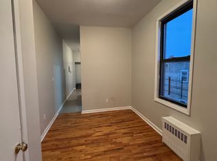 110 School St APT 2R, Yonkers, NY 10701