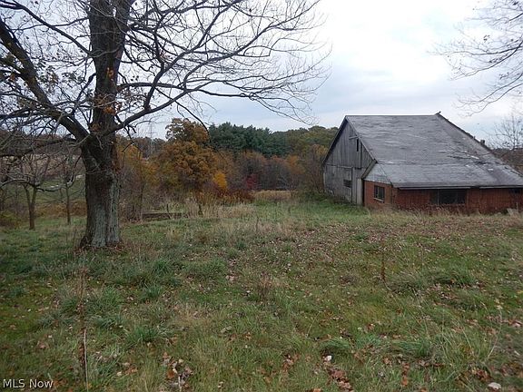 3rd image of 2090 Jasmine Rd NW