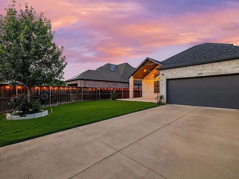 13313 Rembrandt Dr — Photo 36