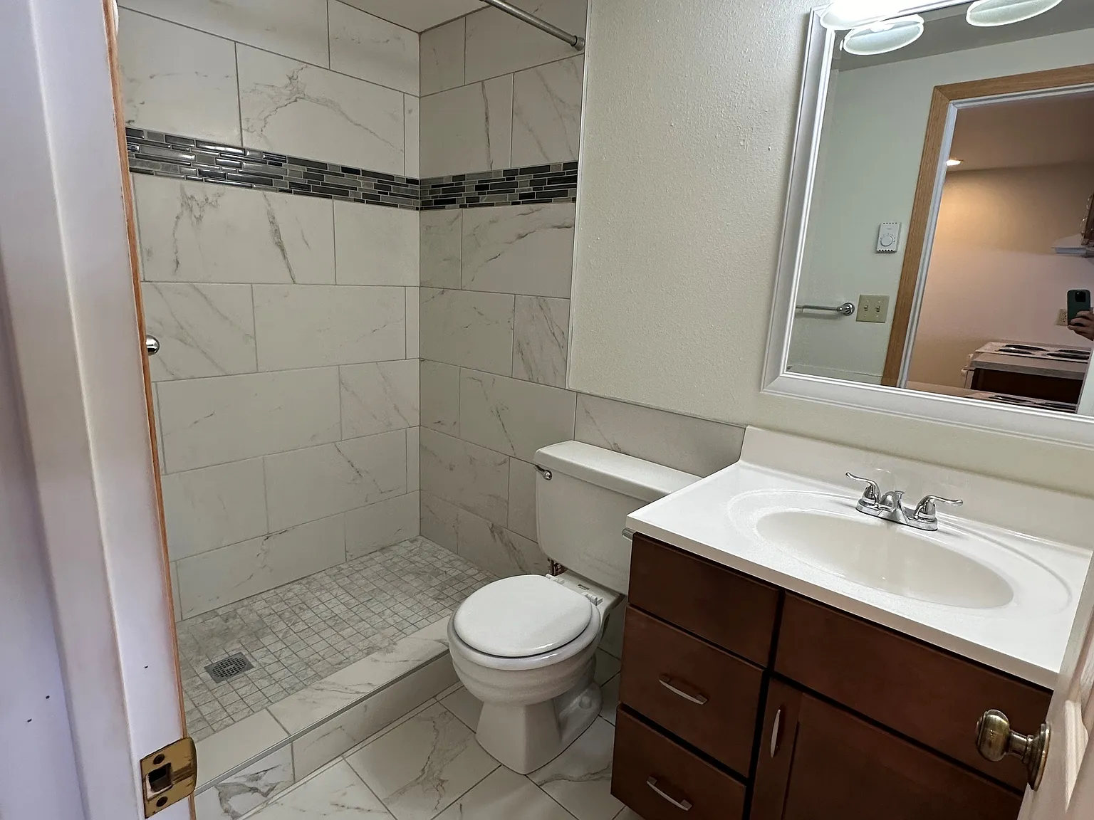 Studio, 484 sqft, $1,650 — Photo 3