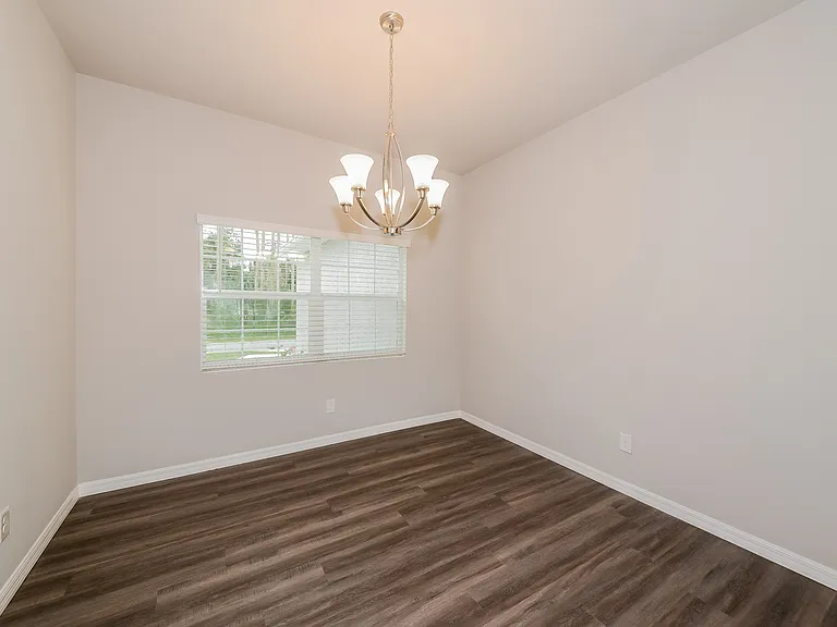 216 Prineville St — Photo 5