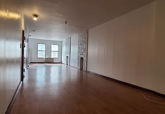 5th image of 25 Ludlow St APT 4