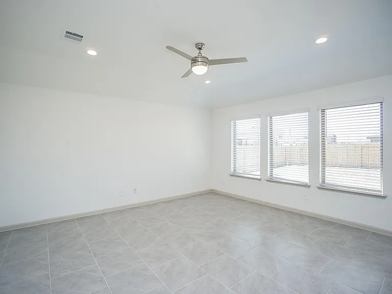 3318 Parker Trace Dr — Photo 6