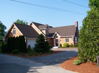 31 Lake Potanipo Rd, Brookline, NH 03033