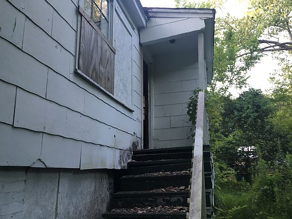4th image of 2846 Arbor Hill Dr