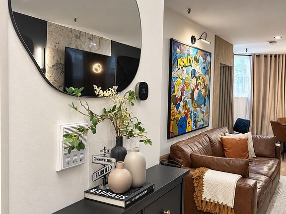 5th image of 233 Commonwealth Ave APT 1