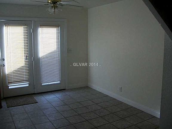 3rd image of 5829 Bromley Ave