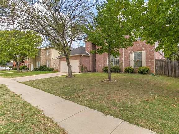 3rd image of 2804 Clovermeadow Dr