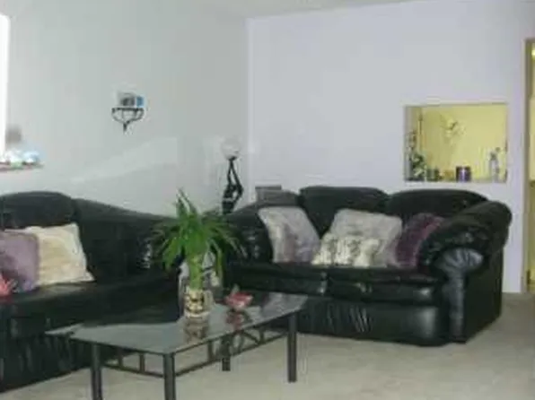 16800 NE 15th Ave APT 301, North Miami Beach, FL 33162