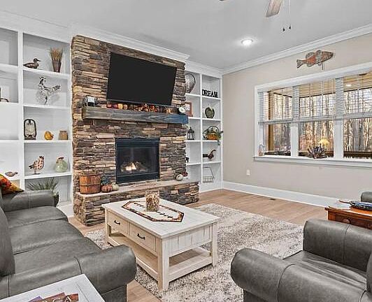 4th image of 40 Yellowstone Ct