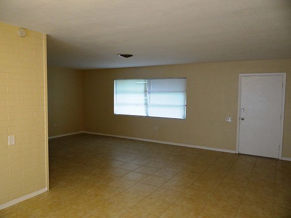 3rd image of 11951 82nd Ave